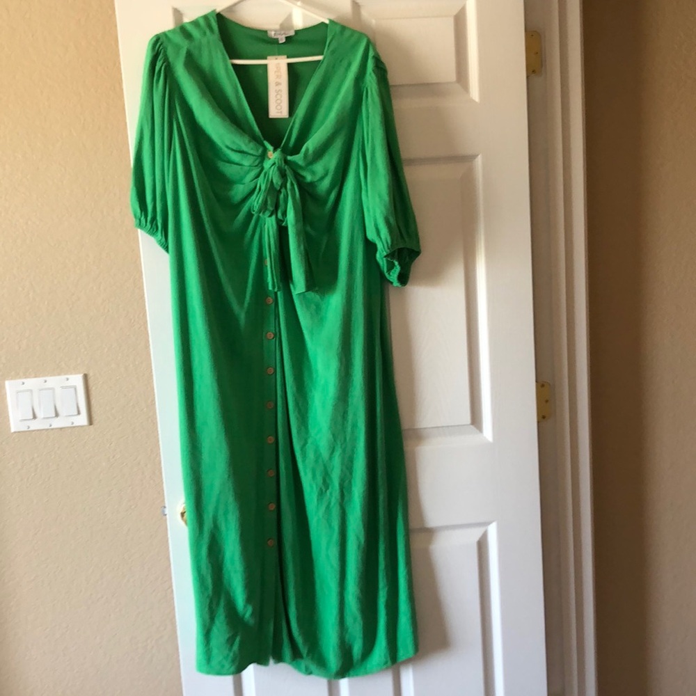 The Lizton Knotted Detail Midi Dress in Kelly Green -Piper and Scoot dress